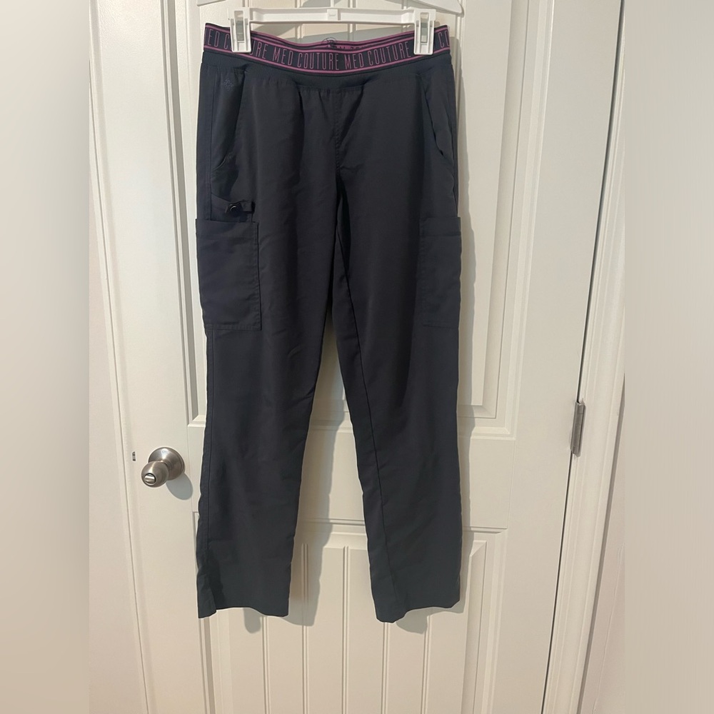 MED COUTURE Touch cargo scrub pants. Size small. Matching scrub top available.